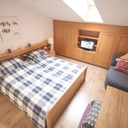 Three Bedroom 2 Bath Apt Mari Alm Next To Ski Lift *